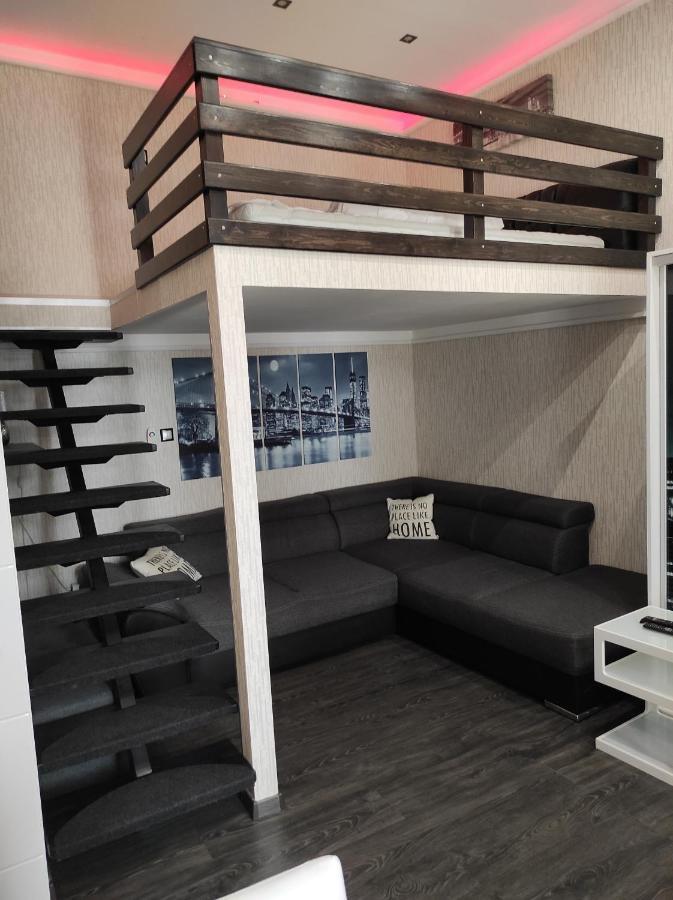 Corvinus Apartman Budapeste Exterior foto