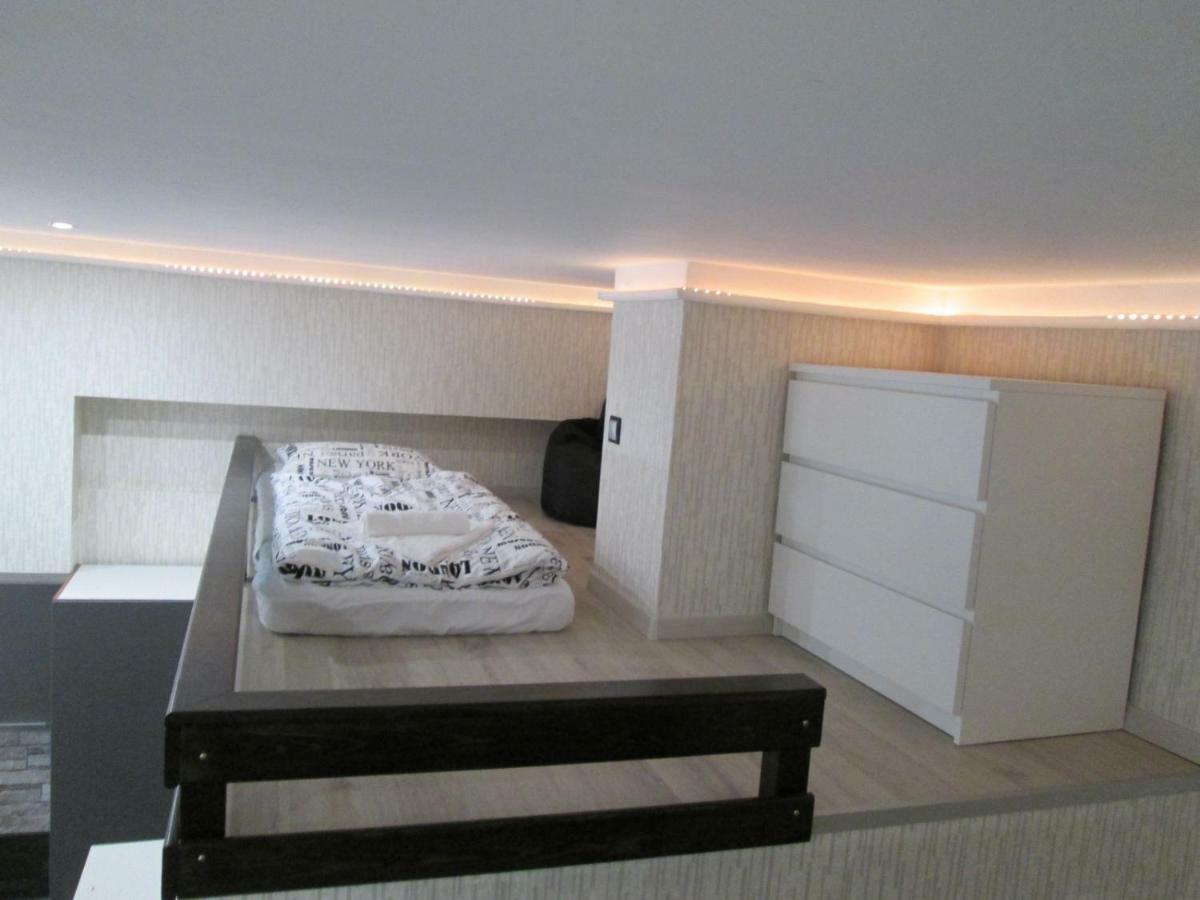 Corvinus Apartman Budapeste Exterior foto
