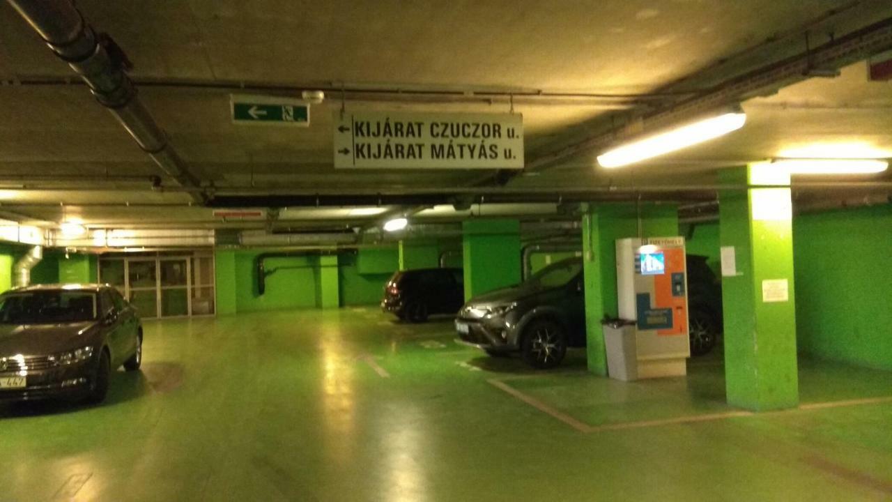 Corvinus Apartman Budapeste Exterior foto